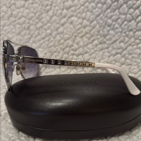 Michael Kors Aviator Sunglasses - Picture 4 of 9